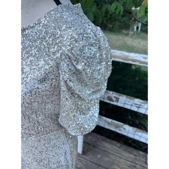 Ivy City Co Starling Dress In Gold Sequin small New With Tags - Picture 4 of 6